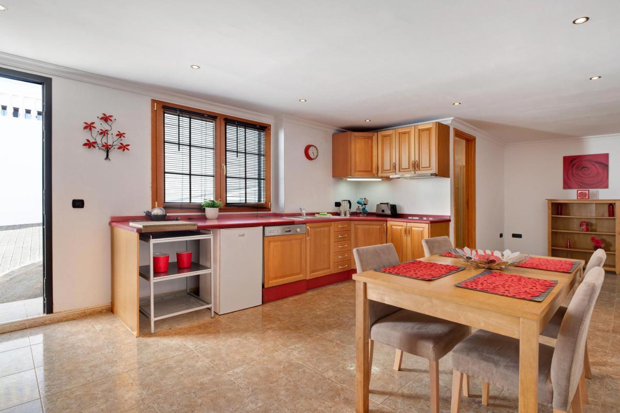 Villa Carolina Tías Eksteriør bilde
